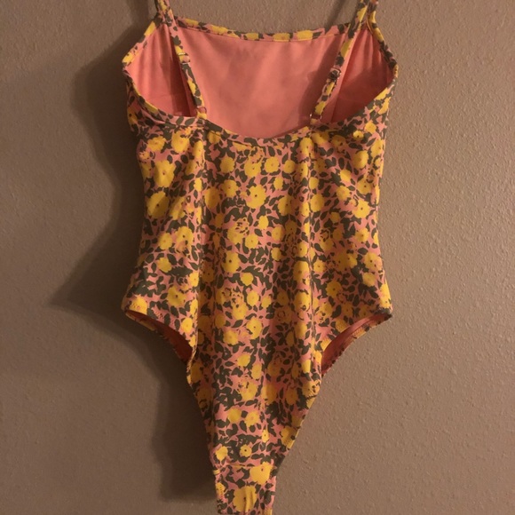 ✨One Piece Swimsuit✨ - Picture 2 of 2